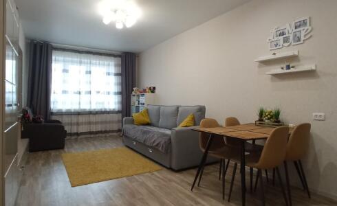 Продается 2-комнатная квартира 46м2 , 14 комплекс, номер 112403 - 2