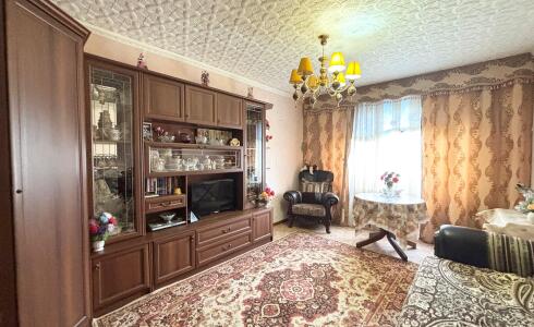 Продается 2-комнатная квартира 51м2 , 20 комплекс, номер 116287 - 1