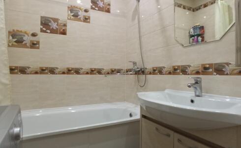 Продается 2-комнатная квартира 46м2 , 14 комплекс, номер 112403 - 8