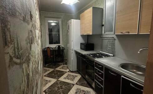 Продается 4-комнатная квартира 56м2 , 6 комплекс, номер 116513 - 8