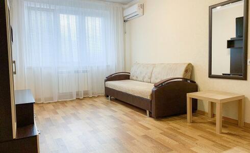 Продается 1-комнатная квартира 38м2 , 63 комплекс, номер 110827 - 1