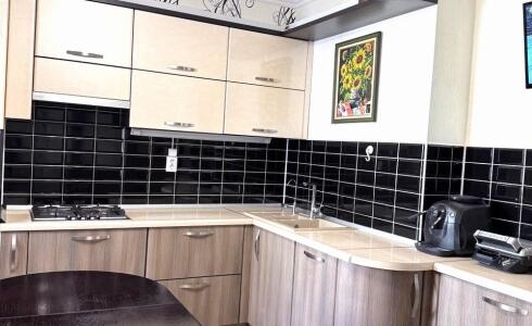 Продается 4-комнатная квартира 97м2 , 20 комплекс, номер 116633 - 2
