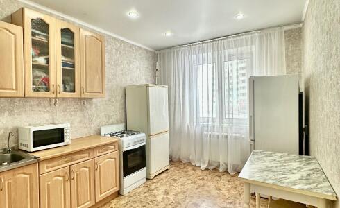 Продается 1-комнатная квартира 44м2 , 35 комплекс, номер 115982 - 1