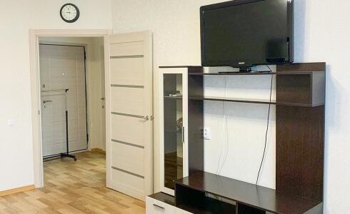 Продается 1-комнатная квартира 38м2 , 63 комплекс, номер 110827 - 4