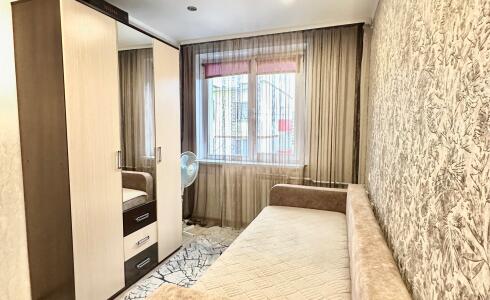 Продается 4-комнатная квартира 59м2 , 10 комплекс, номер 115795 - 8