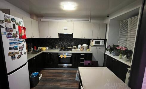 Продается 4-комнатная квартира 76м2 , 9 комплекс, номер 115984 - 3