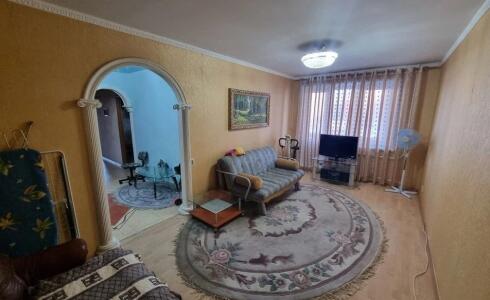 Продается 4-комнатная квартира 76м2 , 41 комплекс, номер 116440 - 1