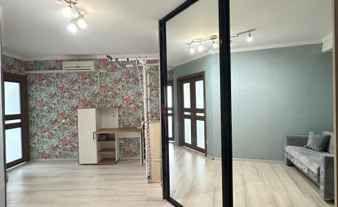 Продается 1-комнатная квартира 48м2 , 12 комплекс, номер 115651 - 5