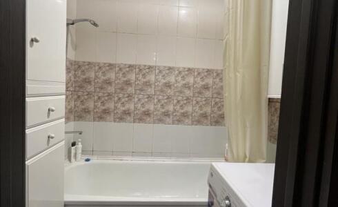 Продается 4-комнатная квартира 76м2 , 9 комплекс, номер 115984 - 7