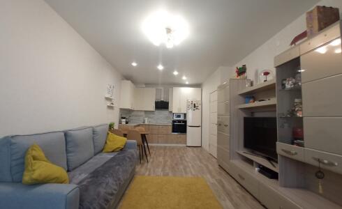 Продается 2-комнатная квартира 46м2 , 14 комплекс, номер 112403 - 4