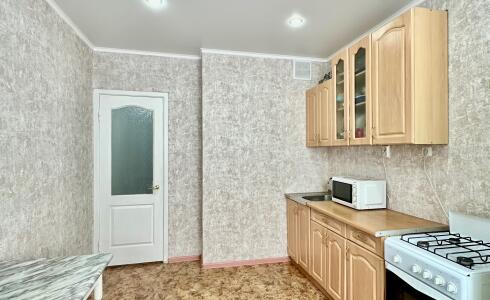 Продается 1-комнатная квартира 44м2 , 35 комплекс, номер 115982 - 2