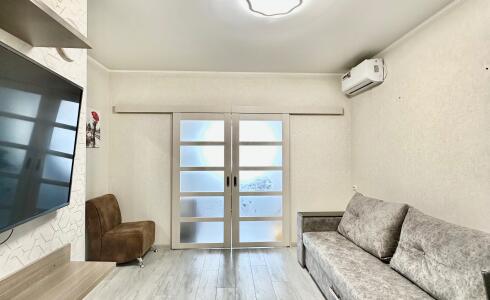 Продается 3-комнатная квартира 54м2 , 14 комплекс, номер 115973 - 5