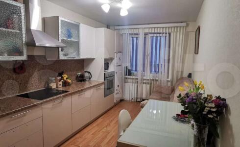 Продается 1-комнатная квартира 44м2 , 12 комплекс, номер 112109 - 3