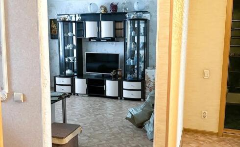 Продается 2-комнатная квартира 44м2 , 49 комплекс, номер 116579 - 9